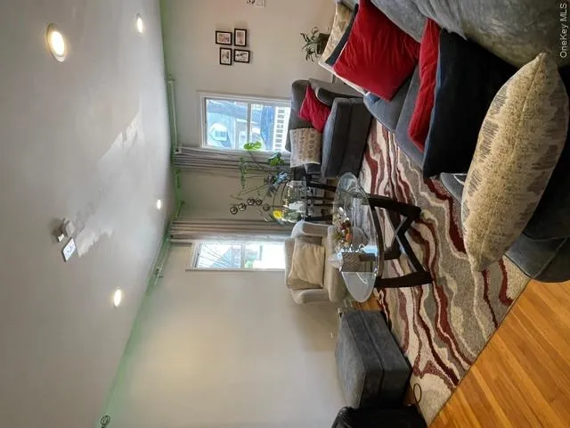5816 198th Street Fresh Meadows, NY 11365