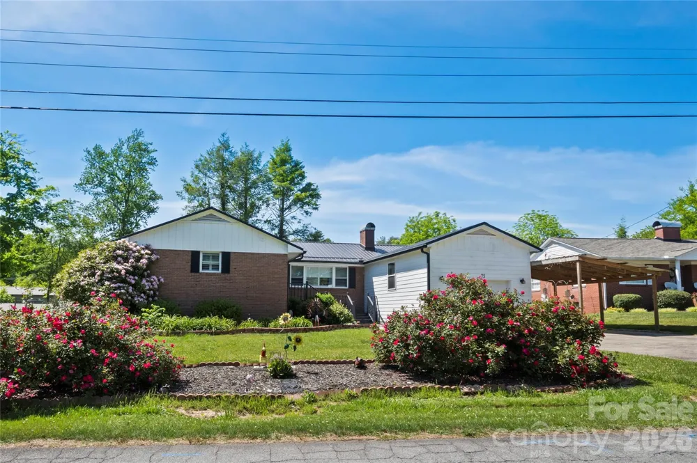 75 Hawthorne Drive Brevard, NC 28712