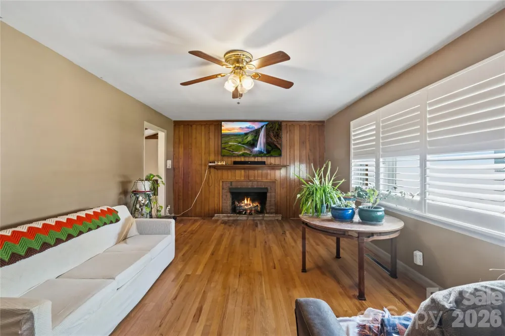 75 Hawthorne Drive Brevard, NC 28712