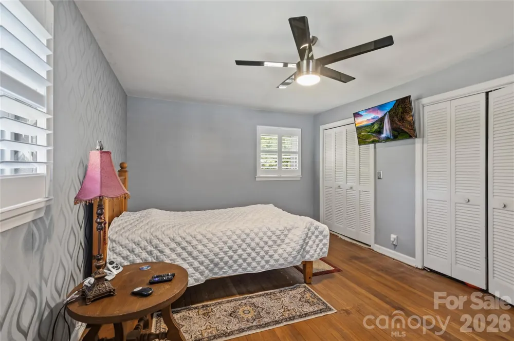 75 Hawthorne Drive Brevard, NC 28712