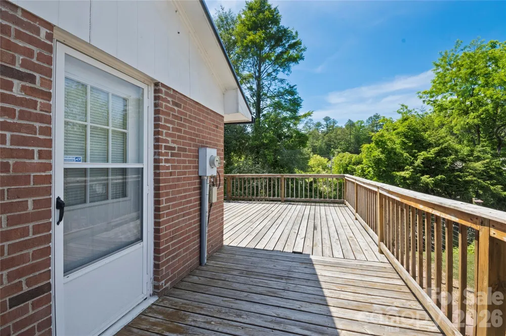 75 Hawthorne Drive Brevard, NC 28712