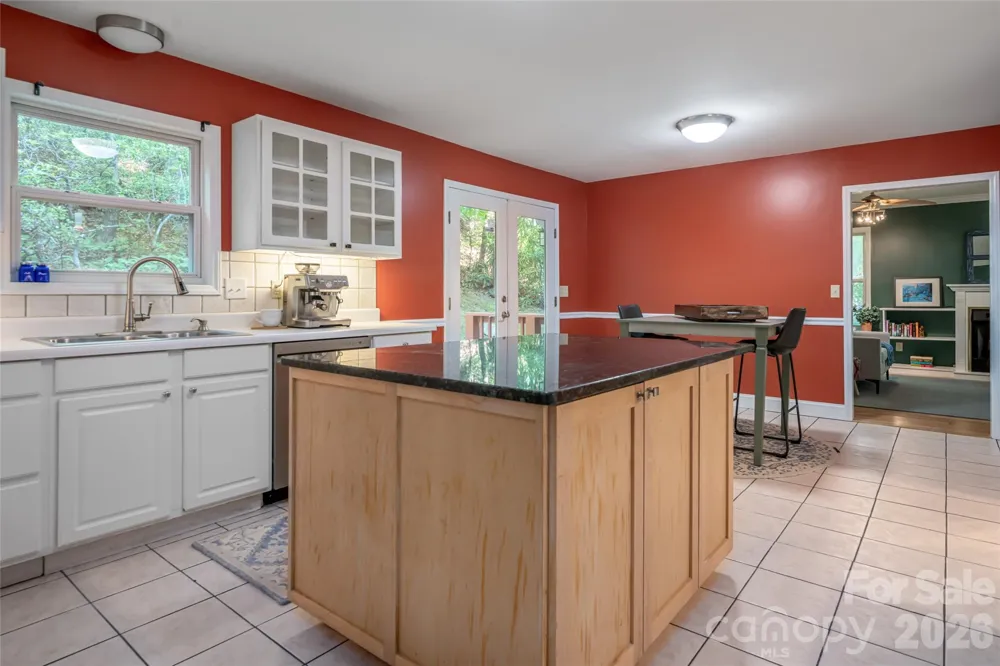 7 Timber Park Drive Black Mountain, NC 28711