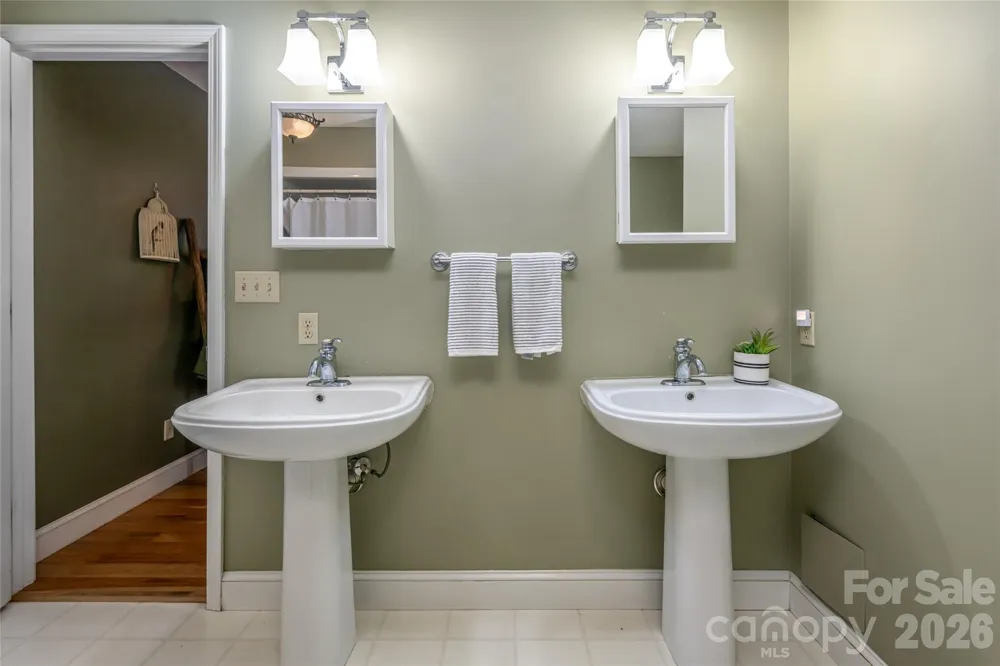 7 Timber Park Drive Black Mountain, NC 28711