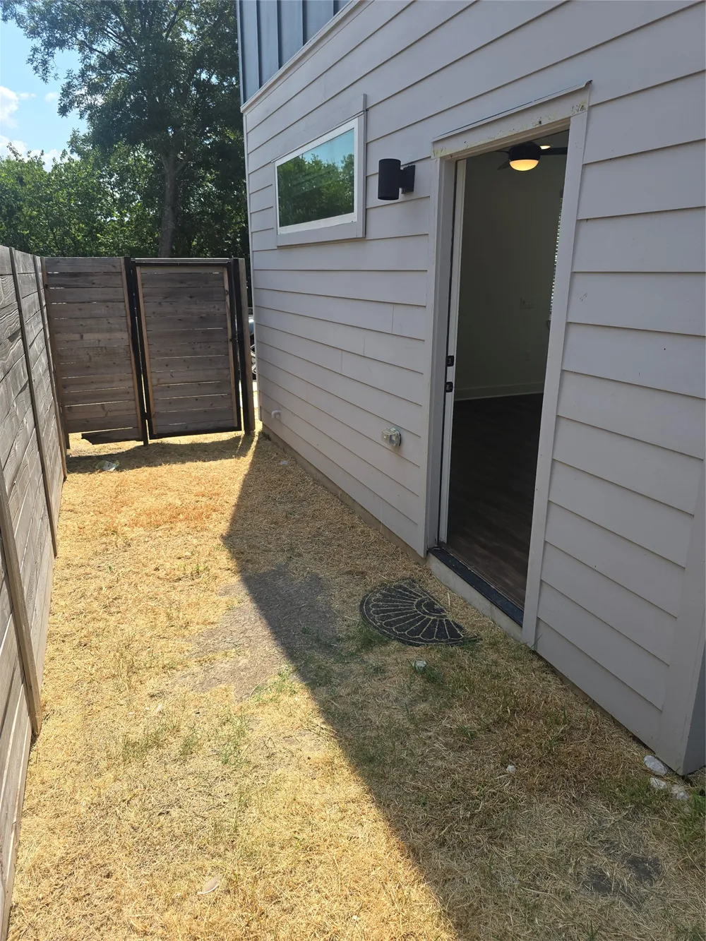 7601 Carver Avenue #2 Austin, TX 78752