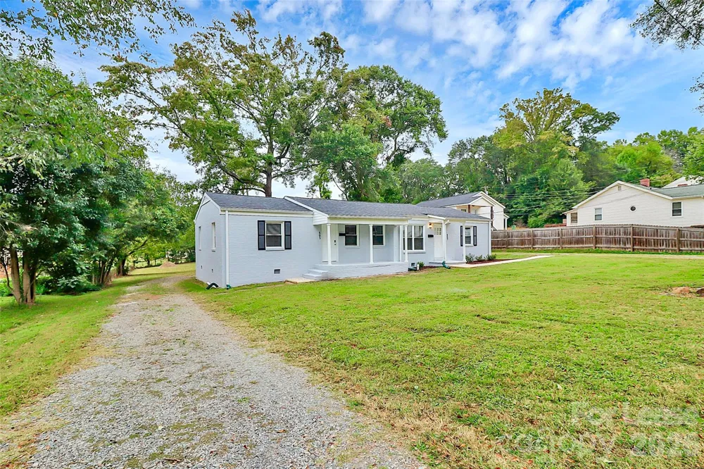 405 Pine Street Mount Holly, NC 28120
