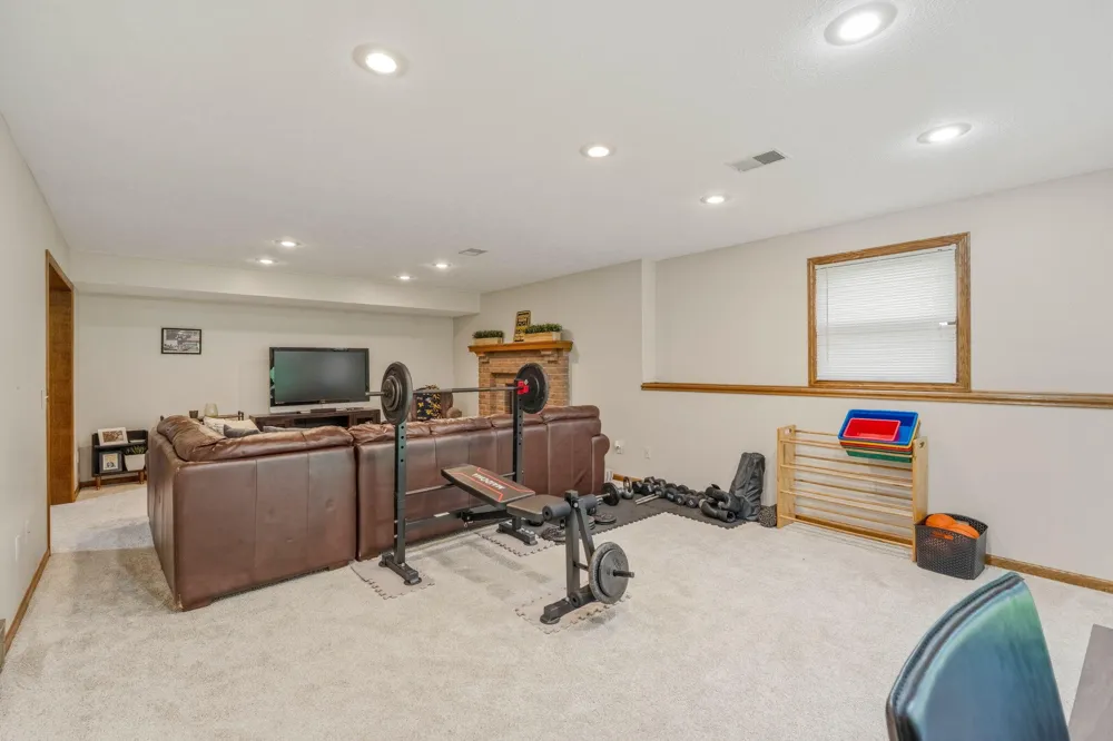 2331 Pheasant Avenue NW Walker City, MI 49534