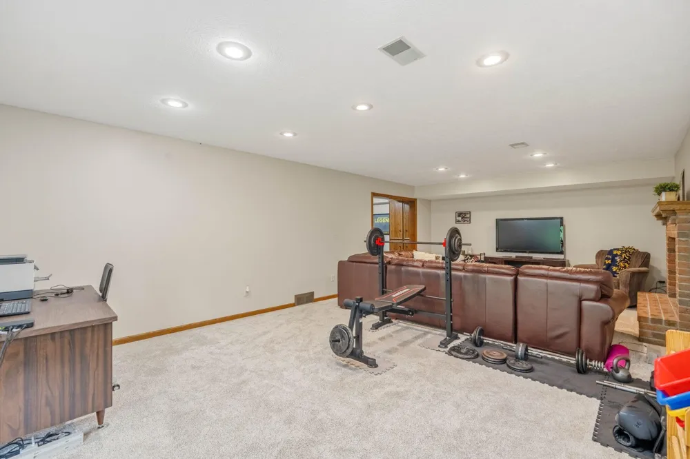 2331 Pheasant Avenue NW Walker City, MI 49534