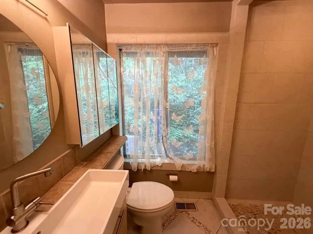 506 Country Club Road Tryon, NC 28782