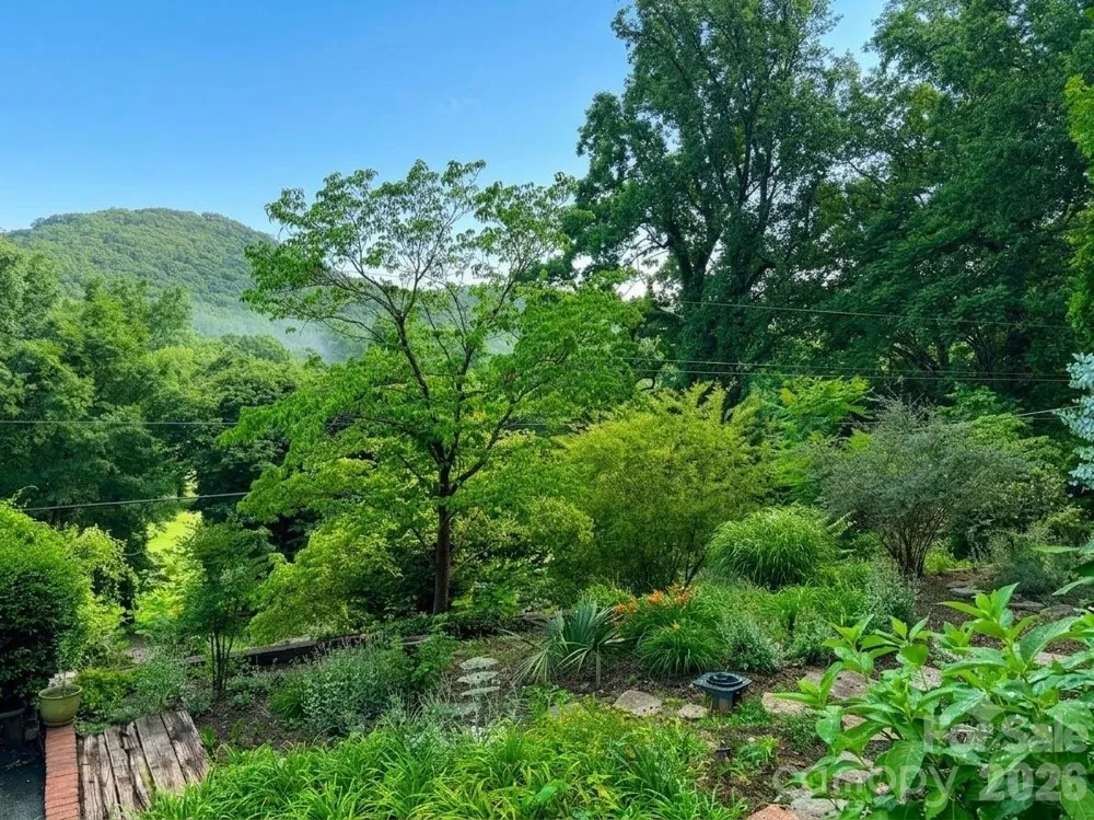 506 Country Club Road Tryon, NC 28782