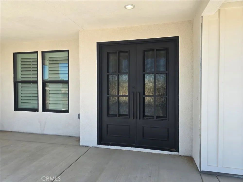6224 Outpost Oak Hills, CA 92344