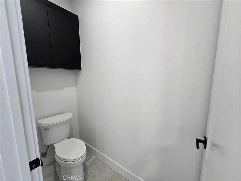 6224 Outpost Oak Hills, CA 92344