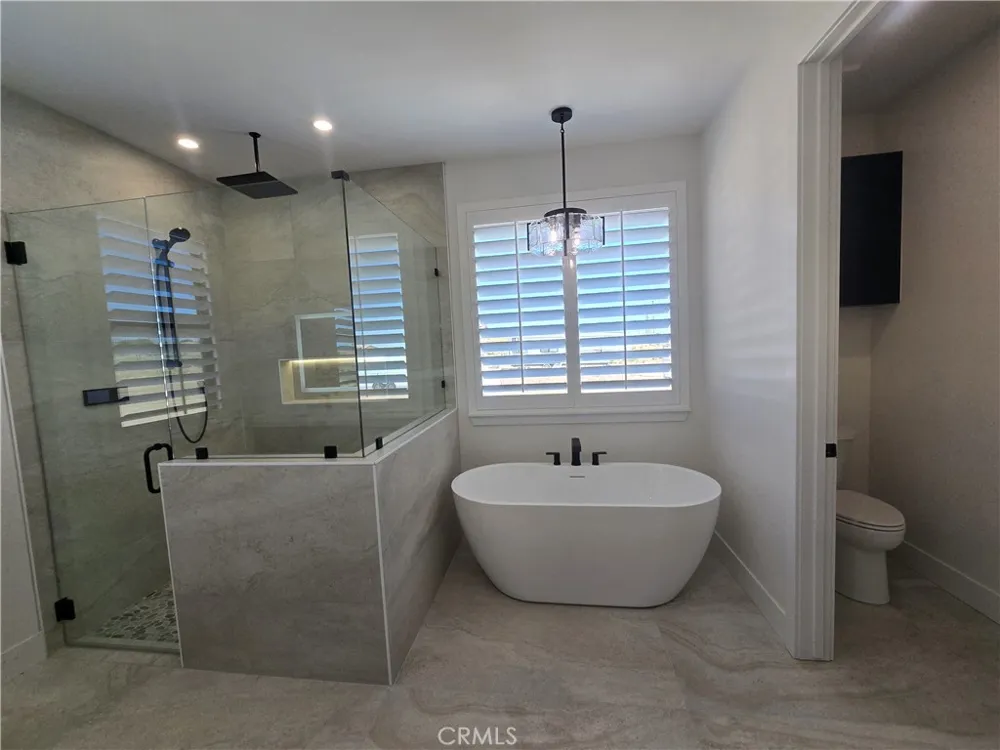 6224 Outpost Oak Hills, CA 92344