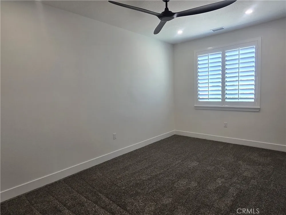 6224 Outpost Oak Hills, CA 92344