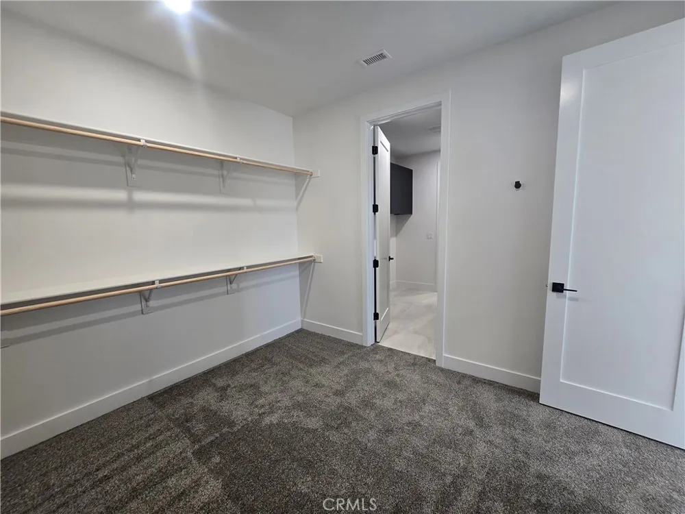 6224 Outpost Oak Hills, CA 92344