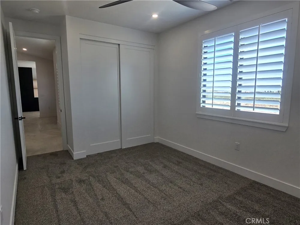 6224 Outpost Oak Hills, CA 92344