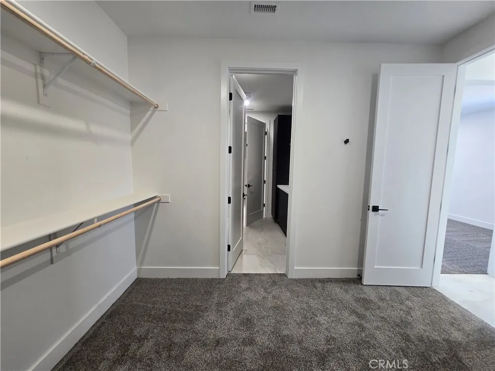 6224 Outpost Oak Hills, CA 92344