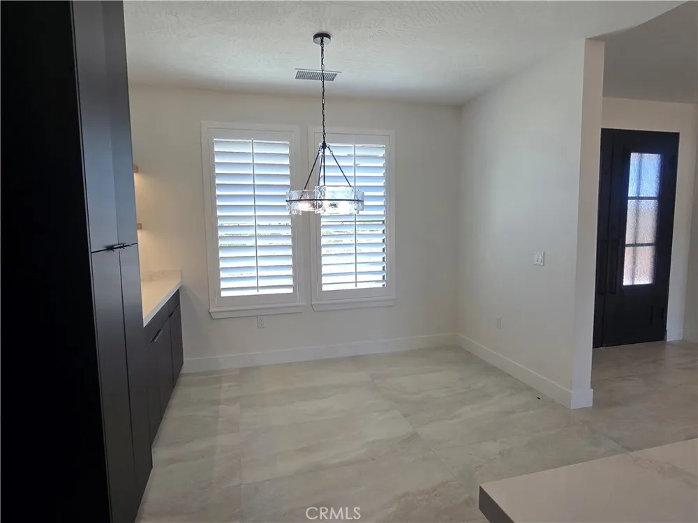 6224 Outpost Oak Hills, CA 92344