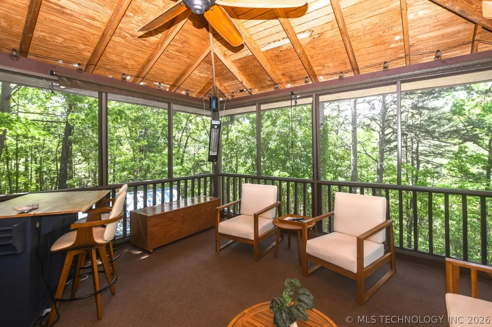 2548 Pine Tree Drive Kansas, OK 74347
