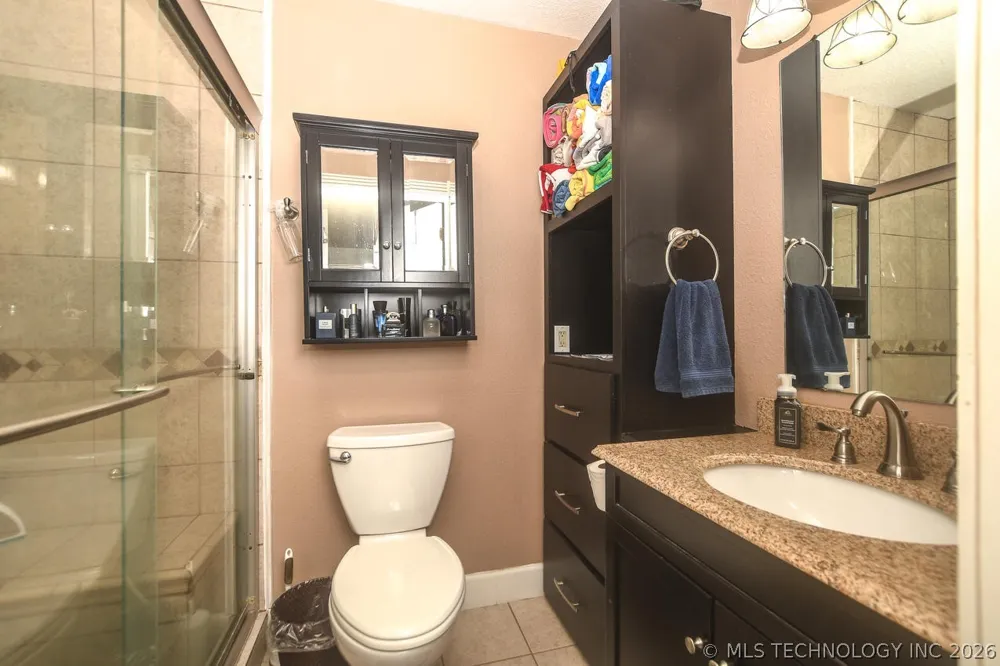2548 Pine Tree Drive Kansas, OK 74347