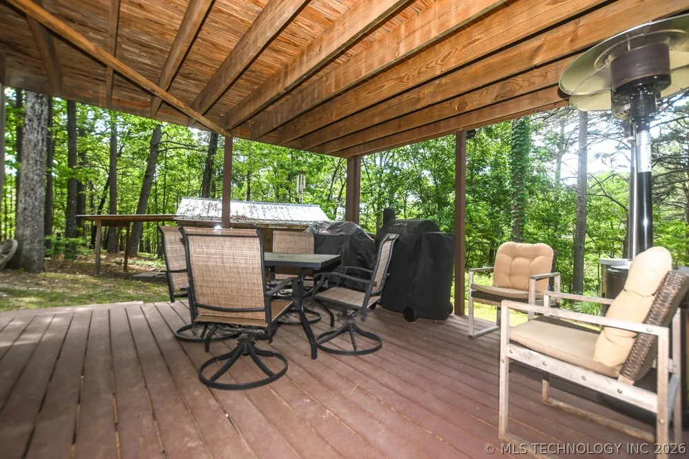2548 Pine Tree Drive Kansas, OK 74347