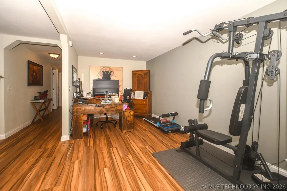 2548 Pine Tree Drive Kansas, OK 74347