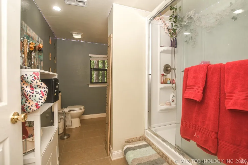 2548 Pine Tree Drive Kansas, OK 74347
