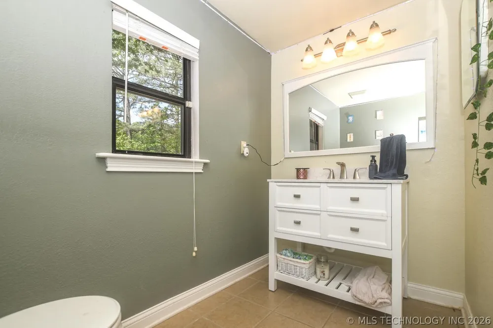 2548 Pine Tree Drive Kansas, OK 74347