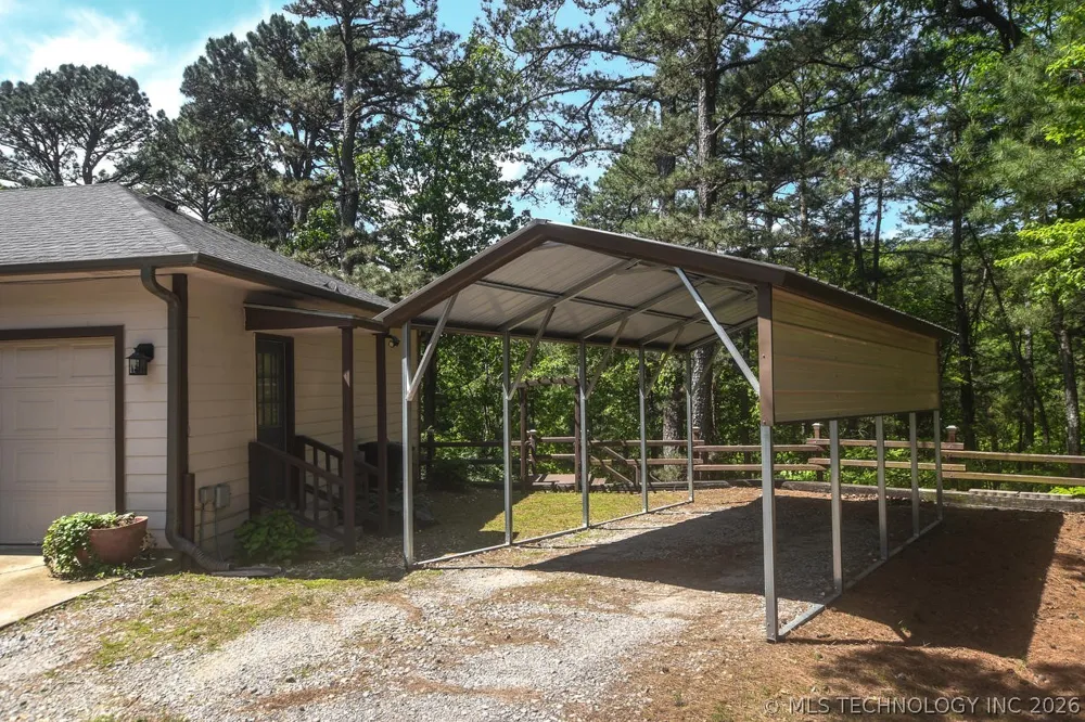 2548 Pine Tree Drive Kansas, OK 74347
