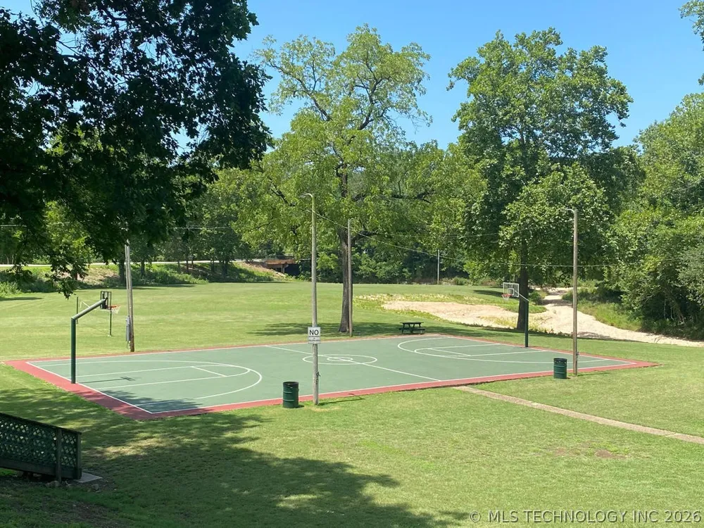 2548 Pine Tree Drive Kansas, OK 74347