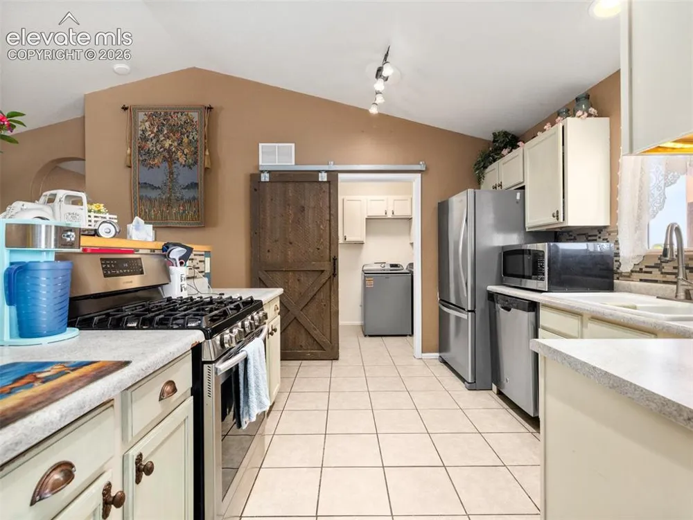 675 E McClave Drive Pueblo, CO 81007