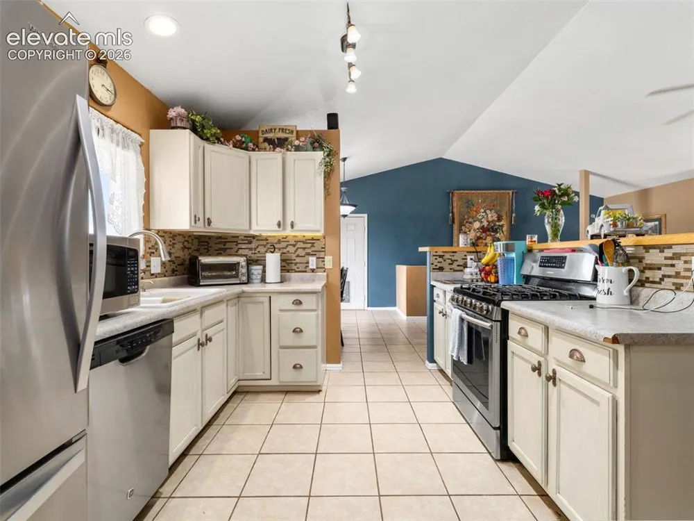 675 E McClave Drive Pueblo, CO 81007