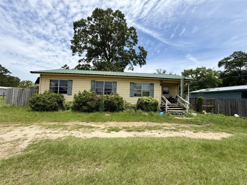 516 W Martin Luther King Street Kirbyville, TX 75956