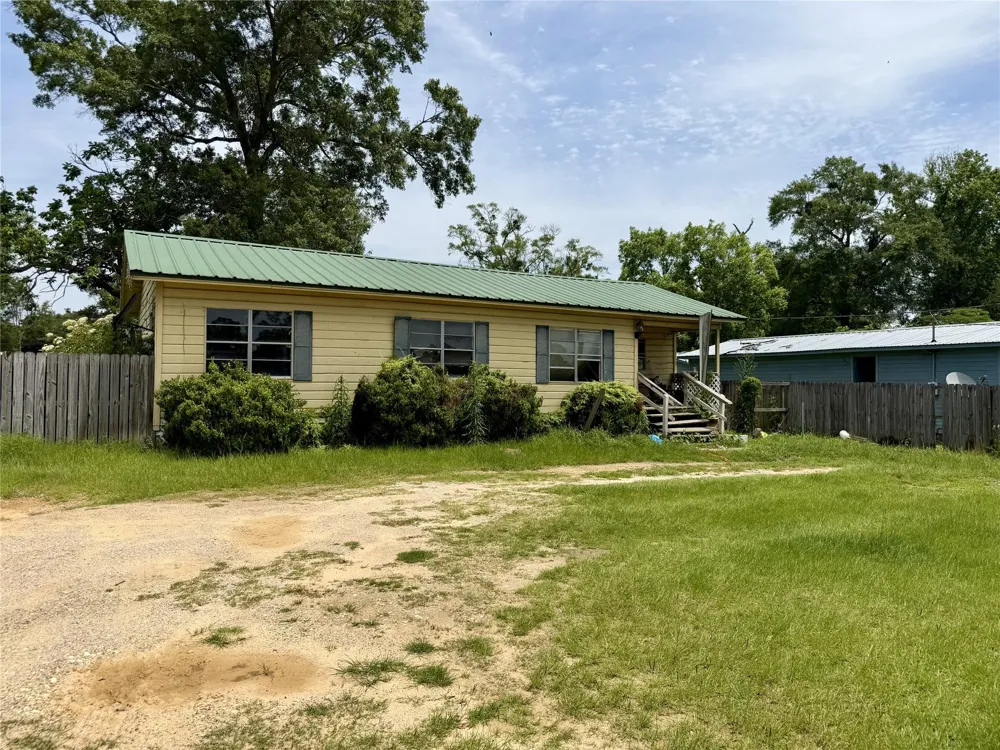 516 W Martin Luther King Street Kirbyville, TX 75956