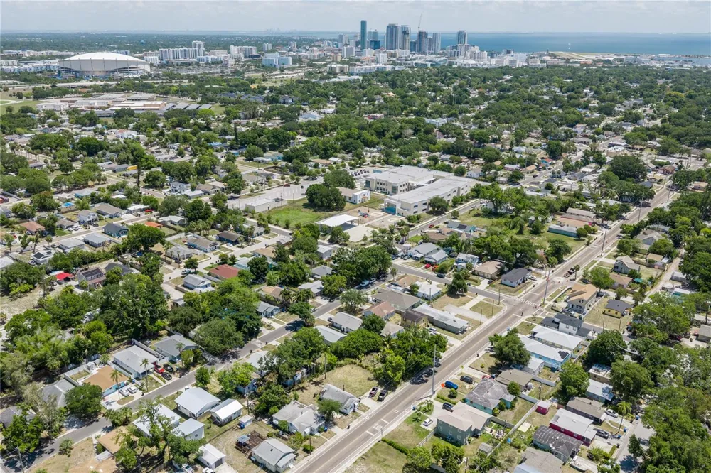 2001 15TH AVENUE S St Petersburg, FL 33712