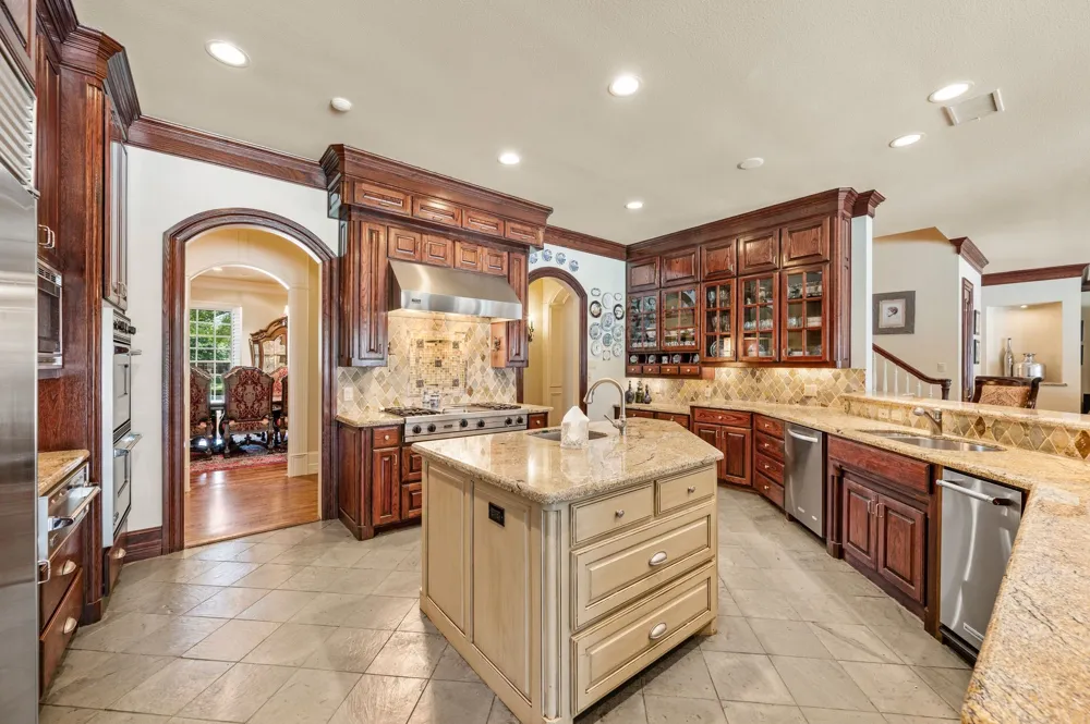 331 S White Chapel Boulevard Southlake, TX 76092
