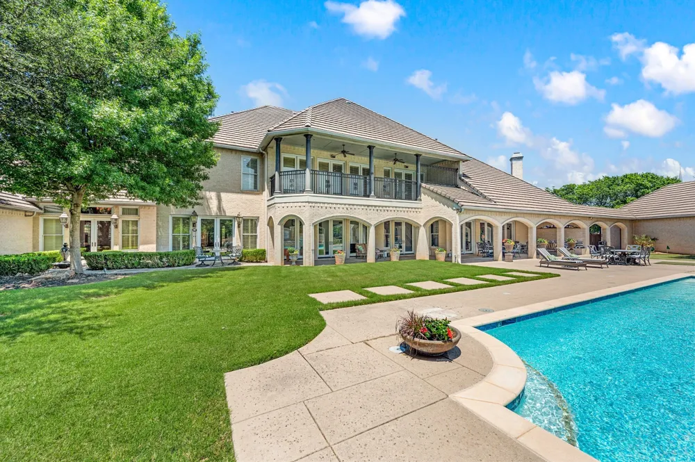 331 S White Chapel Boulevard Southlake, TX 76092