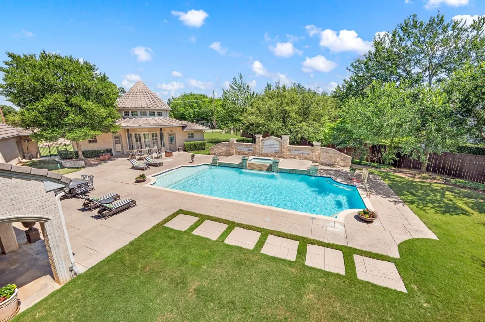 331 S White Chapel Boulevard Southlake, TX 76092