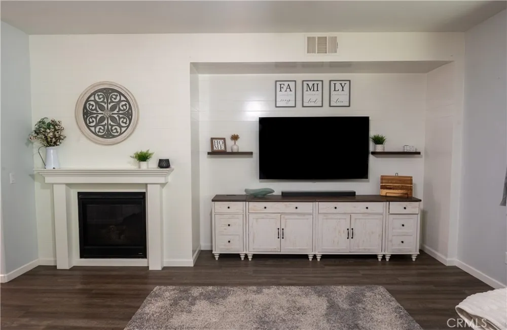 3651 Bilberry San Bernardino, CA 92407