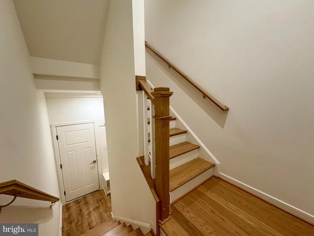 45948 SWALLOW TERRACE Sterling, VA 20165