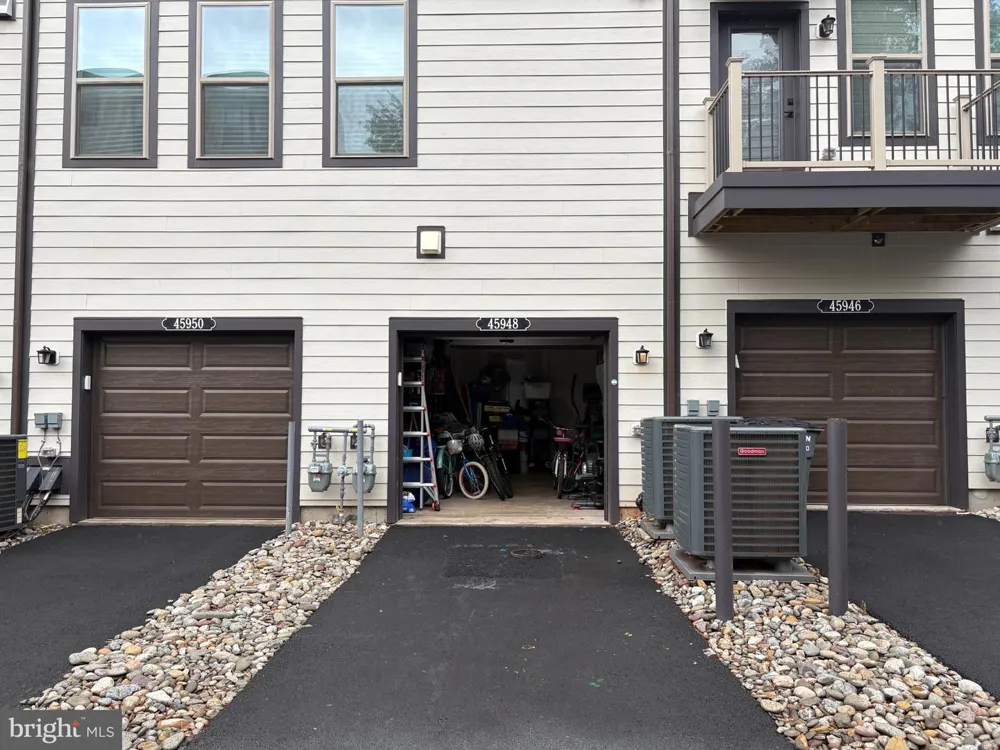 45948 SWALLOW TERRACE Sterling, VA 20165