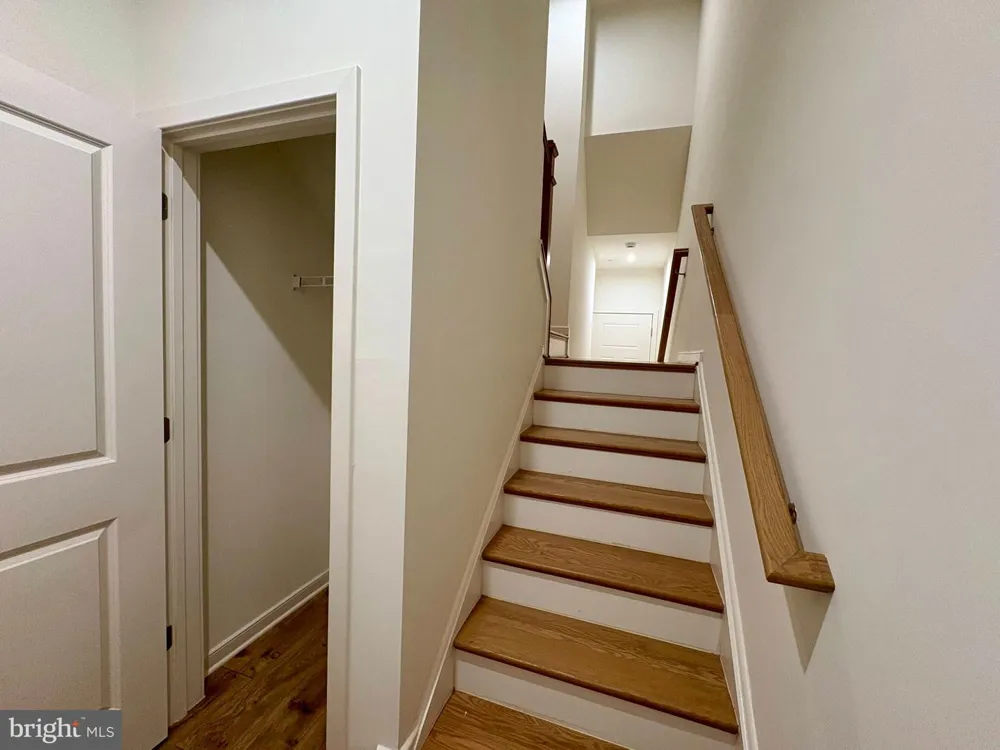 45948 SWALLOW TERRACE Sterling, VA 20165