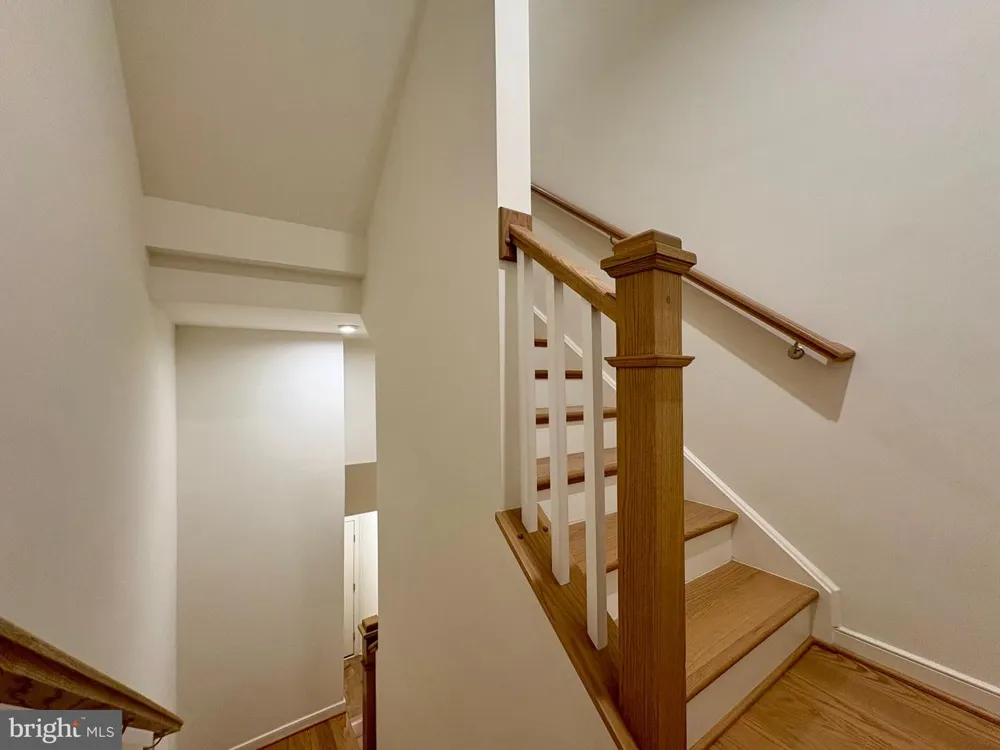 45948 SWALLOW TERRACE Sterling, VA 20165