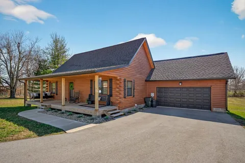 108 Crestview Ln