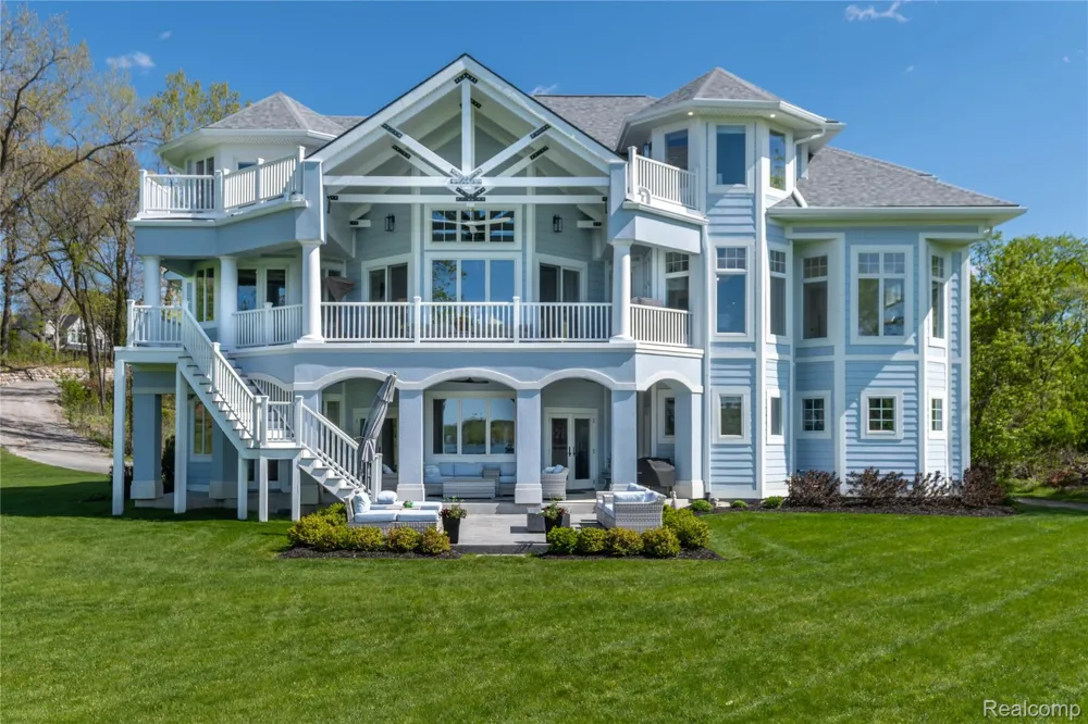 10195 Bennett Lake Road Tyrone Township, MI 48430