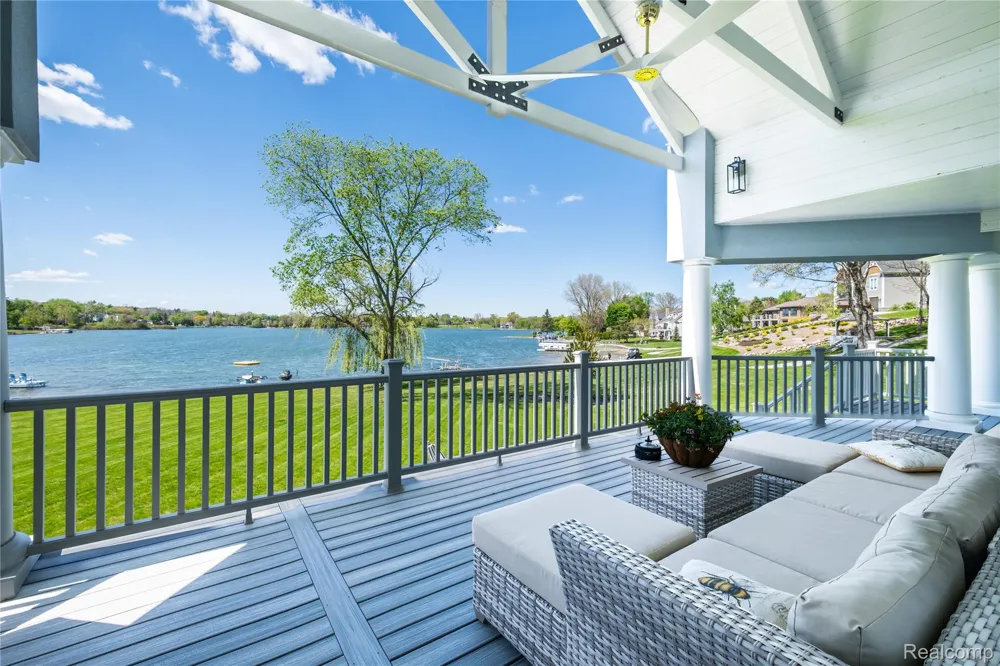 10195 Bennett Lake Road Tyrone Township, MI 48430