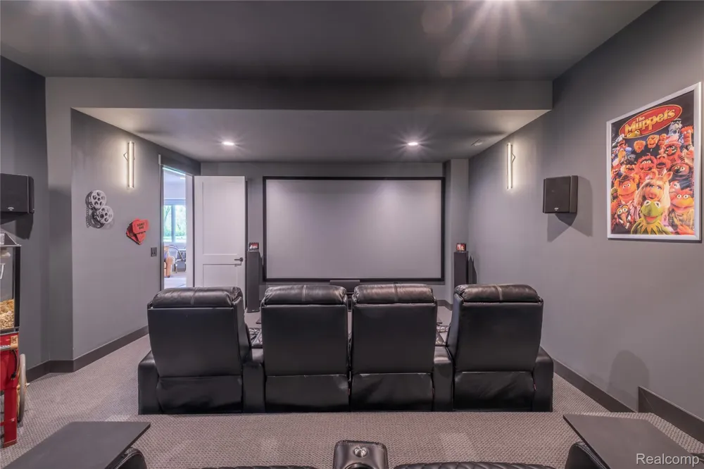 10195 Bennett Lake Road Tyrone Township, MI 48430