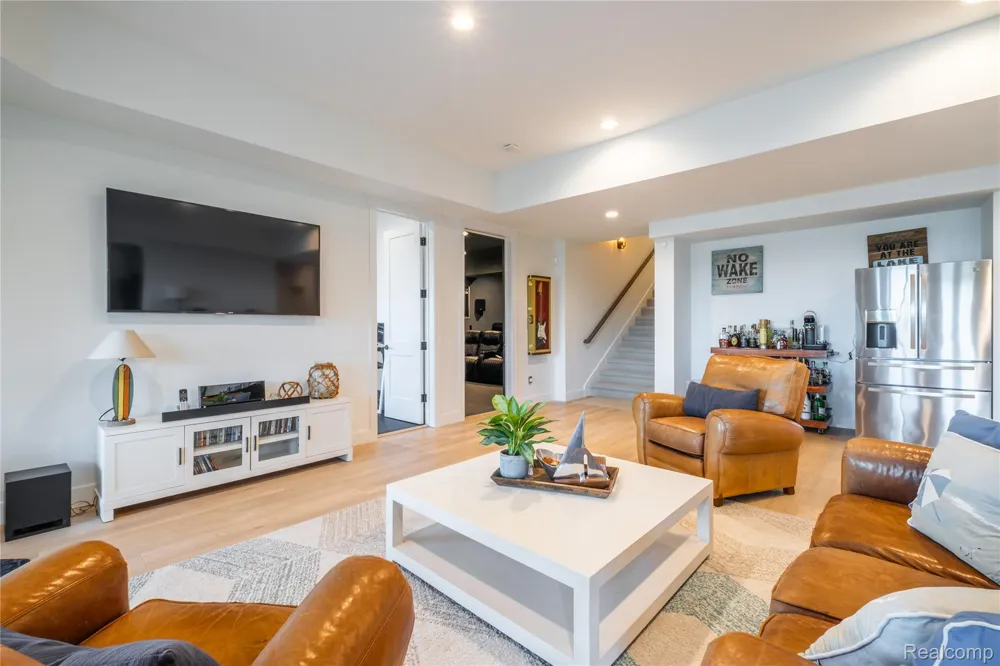 10195 Bennett Lake Road Tyrone Township, MI 48430