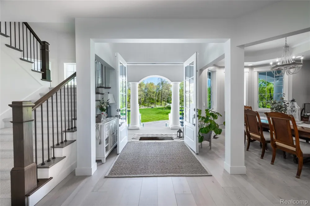 10195 Bennett Lake Road Tyrone Township, MI 48430