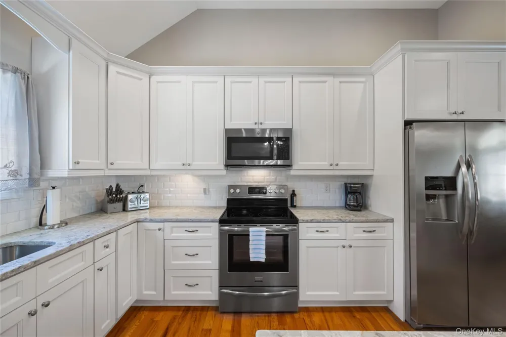 380 Homestead Way Greenport, NY 11944