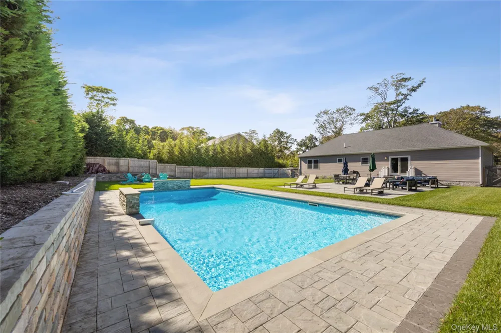 380 Homestead Way Greenport, NY 11944